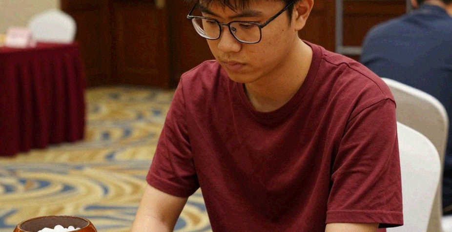 Phòng thủ Scandinavia trong 60 phút: Bent Larsen, uy tín của Carlsen và bài toán kỳ vọng của người mua cờ Phòng thủ Scandinavia trong 60 phút: Bent Larsen, uy tín của Carlsen và bài toán kỳ vọng của người mua cờ