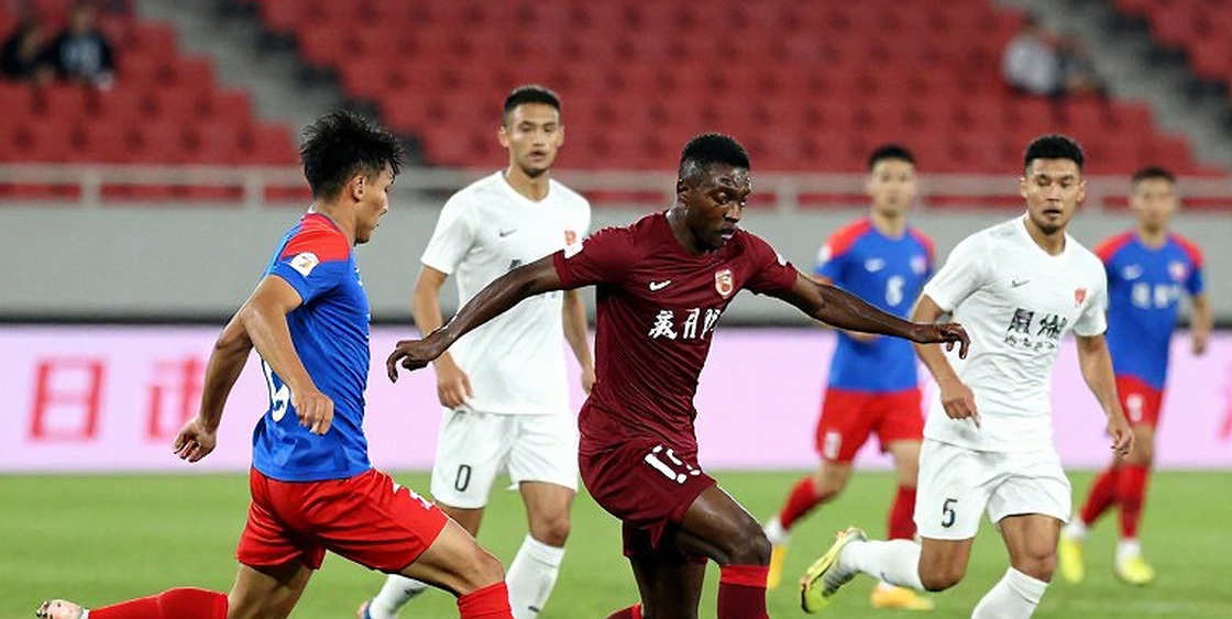 Rời đội hình chính, lặp lại “Tôi muốn ra sân”: Thủ môn 18 tuổi Gamba Osaka đang nóng lòng tìm lại chính mình Rời đội hình chính, lặp lại “Tôi muốn ra sân”: Thủ môn 18 tuổi Gamba Osaka đang nóng lòng tìm lại chính mình