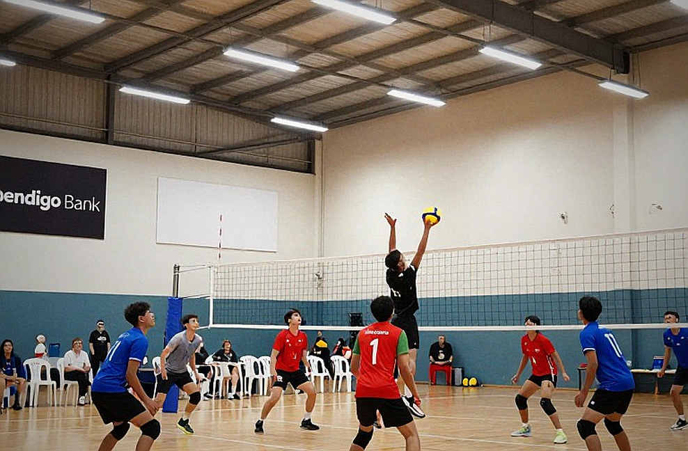 Nhịp đập của cô gái Ca Dong: Sau tấm huy chương vàng bóng chuyền đại học Việt Nam là một lỗ hổng chưa ai gọi tên