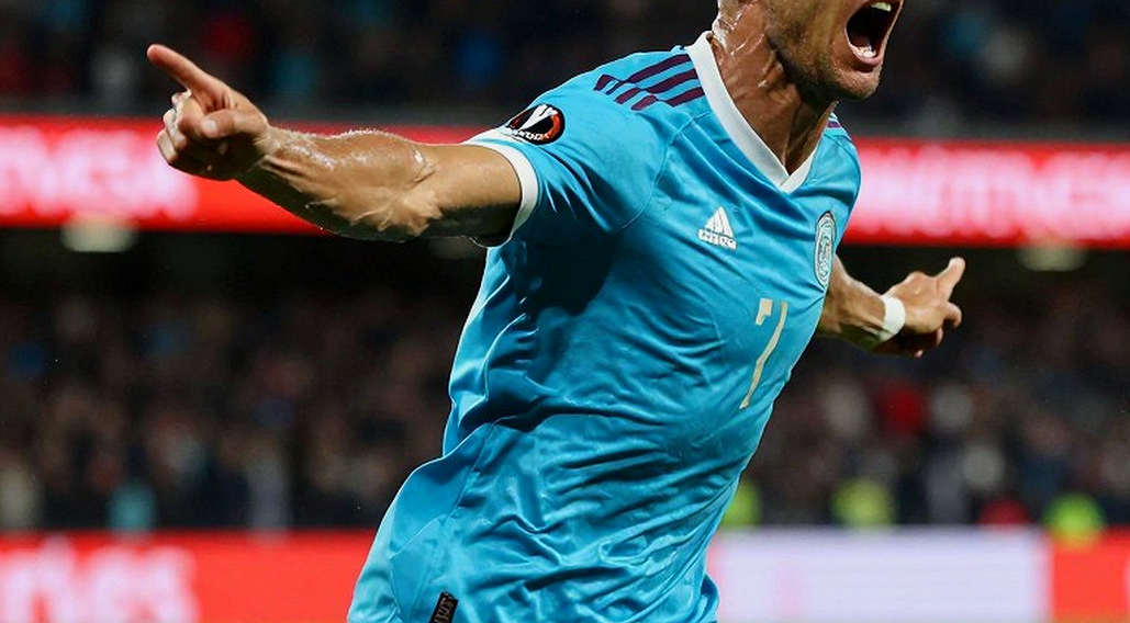 Gabriel Milito bảo vệ Luis Romo: Chivas và cái giá của việc xây dựng bóng từ tuyến dưới