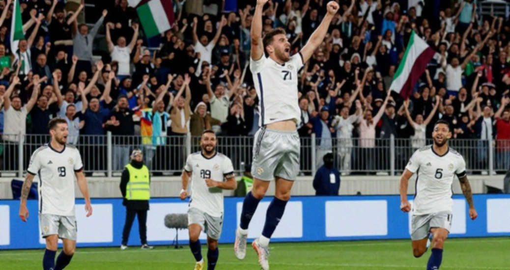 Tottenham để mắt Emirhan Topçu: Cuộc khai quật một tin đồn giữa mùa giải nhiễu loạn Tottenham để mắt Emirhan Topçu: Cuộc khai quật một tin đồn giữa mùa giải nhiễu loạn