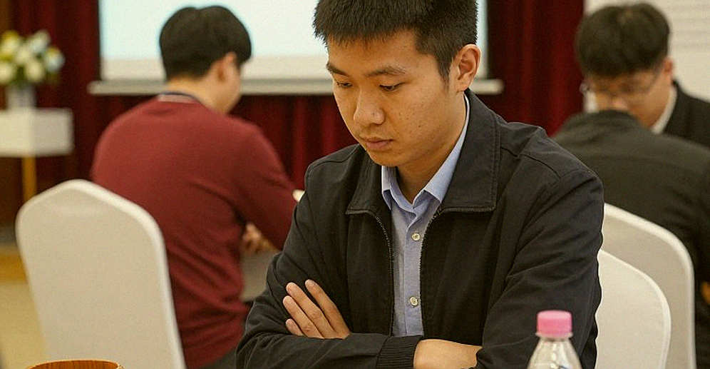 Olympiad cờ vua 2026 vòng 9: Gukesh thoát hiểm ở bàn 4 và cấu trúc mỏng của Ấn Độ Olympiad cờ vua 2026 vòng 9: Gukesh thoát hiểm ở bàn 4 và cấu trúc mỏng của Ấn Độ