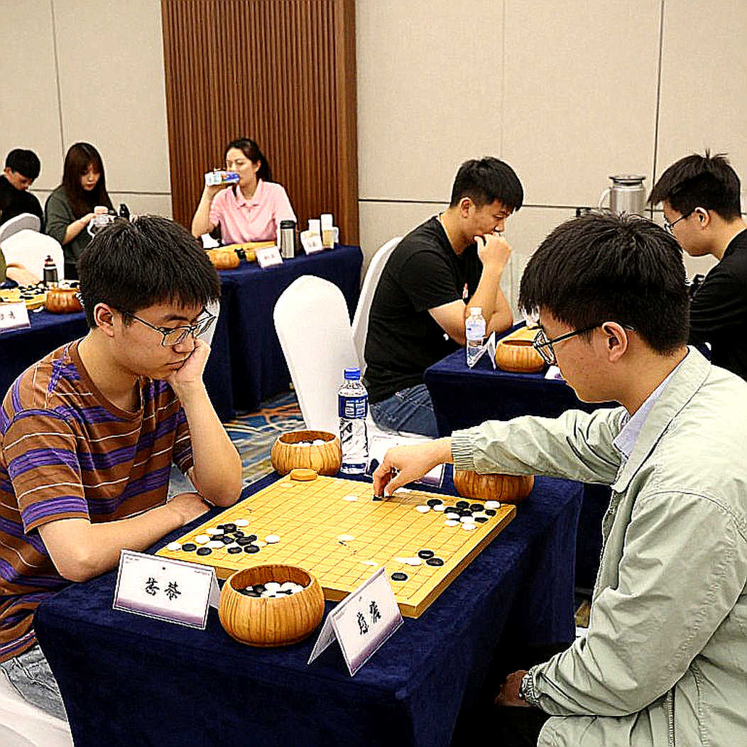 Gambit Voi và ranh giới giữa chiến thuật thực dụng lẫn câu chuyện tiếp thị