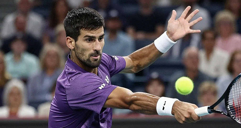 Paolini hạ Zheng Qinwen, Italy vào bán kết Billie Jean King Cup: Đêm Thâm Quyến và bài toán tải trọng