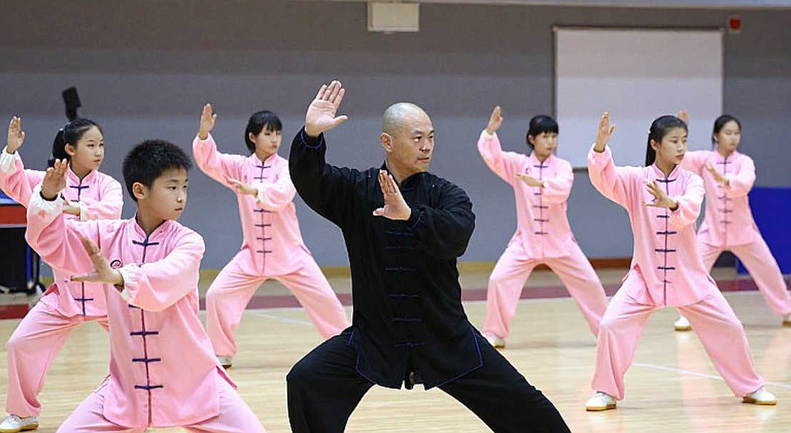 Worthing TTC mở giải Junior Team 1 Star: khoảng trống âm thầm dưới đáy kim tự tháp bóng bàn trẻ Anh