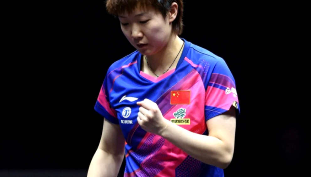 Vì sao một vị vua nước Tần xuất hiện trong chuyên mục bóng đá Việt Nam