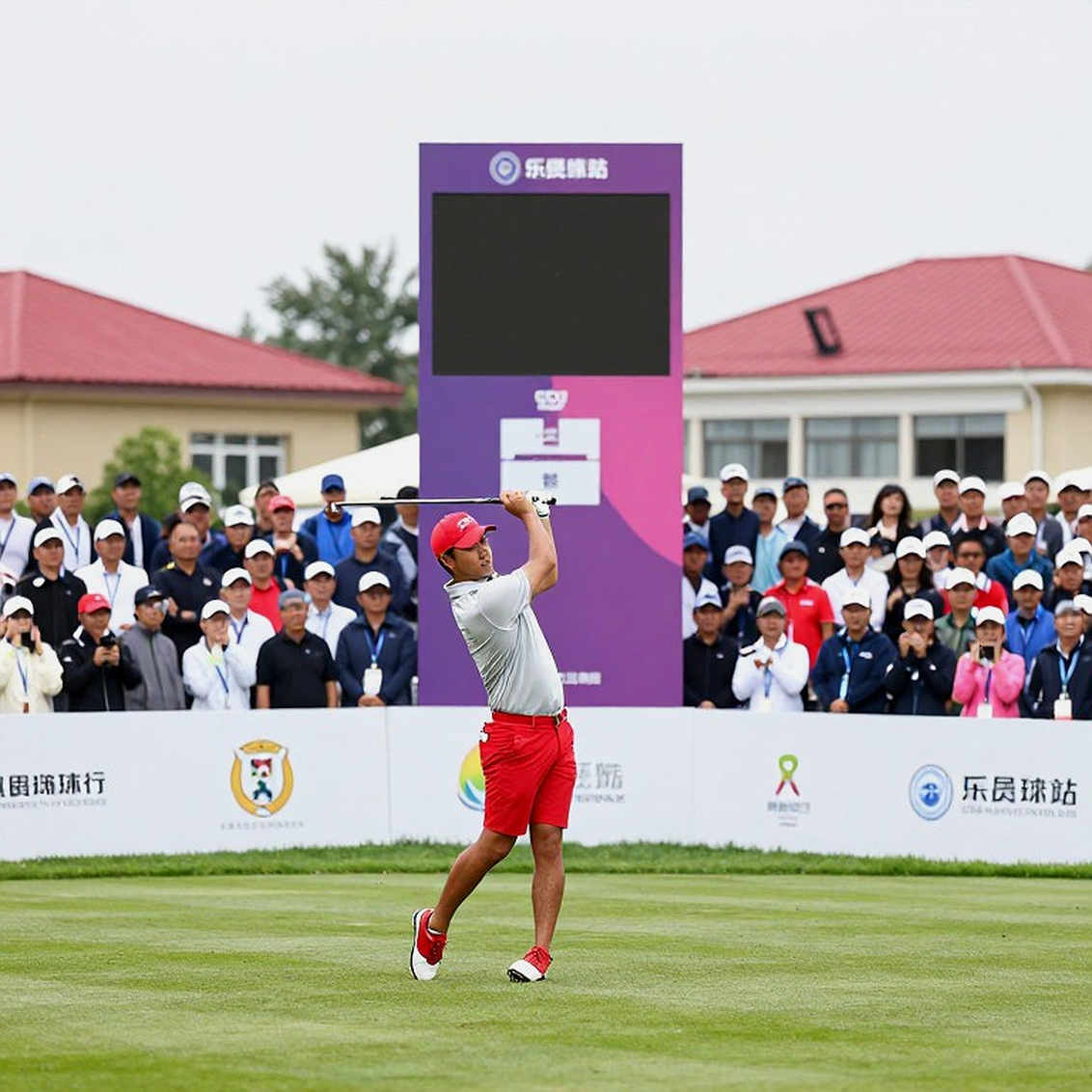 Padraig Harrington đánh 500 cú từ 137 yard và không vào lỗ: bài toán xác suất, không phải câu chuyện sa sút