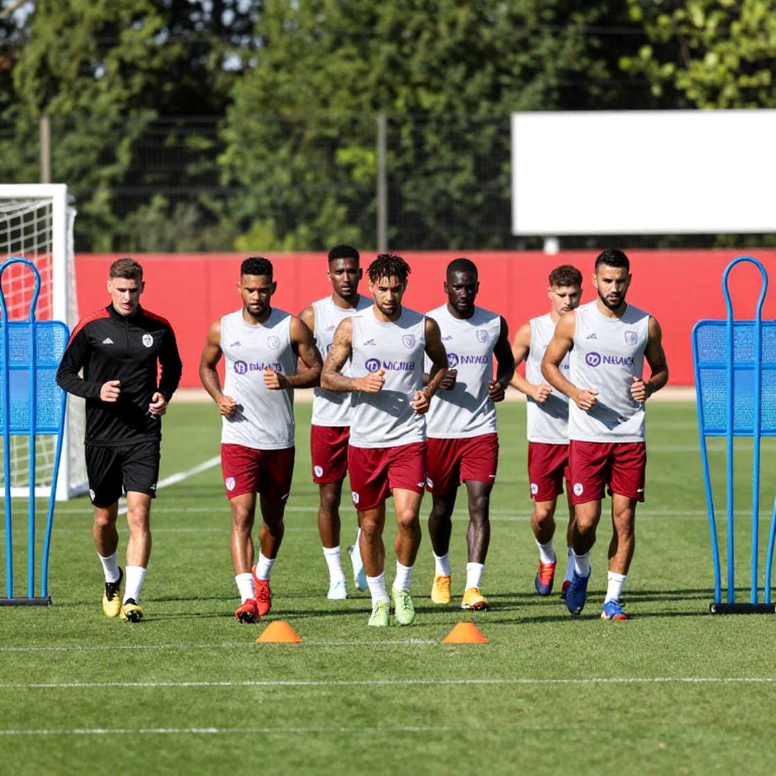 Phút 77, 80, 87: mười phút lật Chelsea và đường đứt gãy sâu hơn thẻ đỏ của Palmer